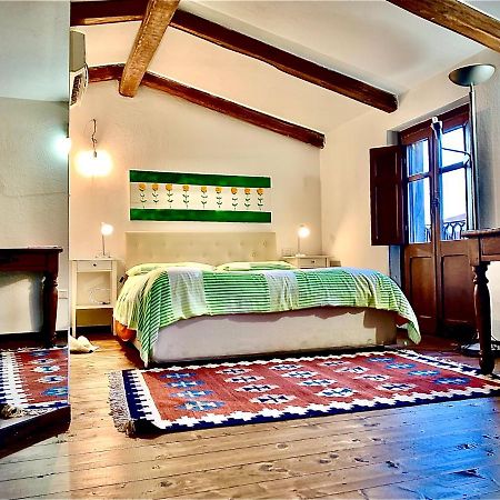Casa De Ajala - B&B De Charme In Antica Dimora Totalmente Ristrutturata E Dotata Di Tutti I Confort Bagni Privati Spazio Living Patio Esterno Ambienti Climatizzati Degustazioni Prodotti Locali Làconi Zewnętrze zdjęcie
