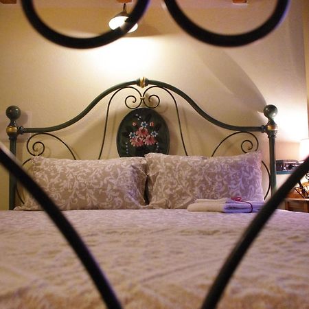 Casa De Ajala - B&B De Charme In Antica Dimora Totalmente Ristrutturata E Dotata Di Tutti I Confort Bagni Privati Spazio Living Patio Esterno Ambienti Climatizzati Degustazioni Prodotti Locali Làconi Zewnętrze zdjęcie