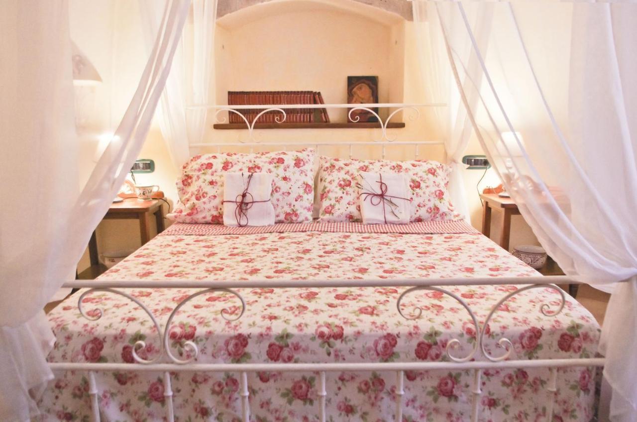 Casa De Ajala - B&B De Charme In Antica Dimora Totalmente Ristrutturata E Dotata Di Tutti I Confort Bagni Privati Spazio Living Patio Esterno Ambienti Climatizzati Degustazioni Prodotti Locali Làconi Zewnętrze zdjęcie