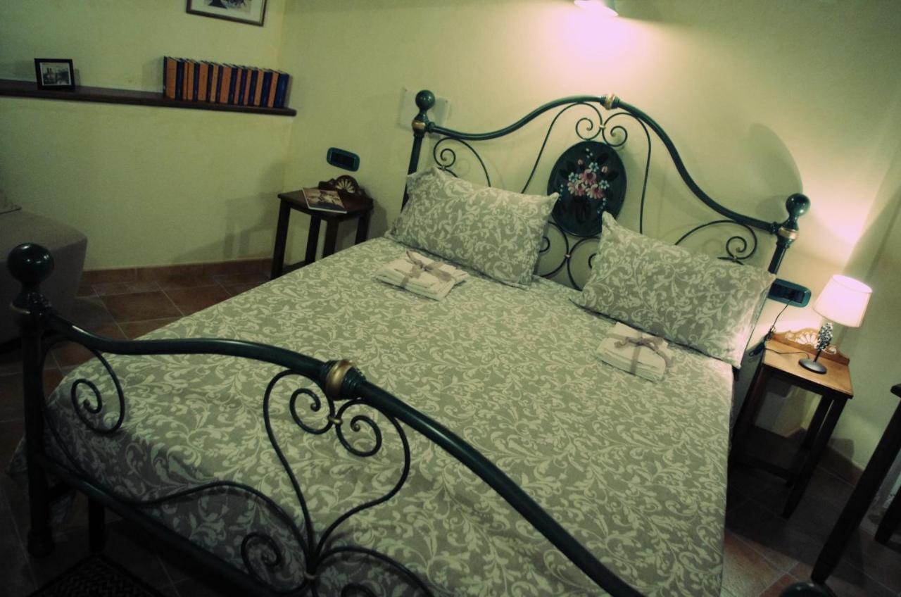 Casa De Ajala - B&B De Charme In Antica Dimora Totalmente Ristrutturata E Dotata Di Tutti I Confort Bagni Privati Spazio Living Patio Esterno Ambienti Climatizzati Degustazioni Prodotti Locali Làconi Zewnętrze zdjęcie